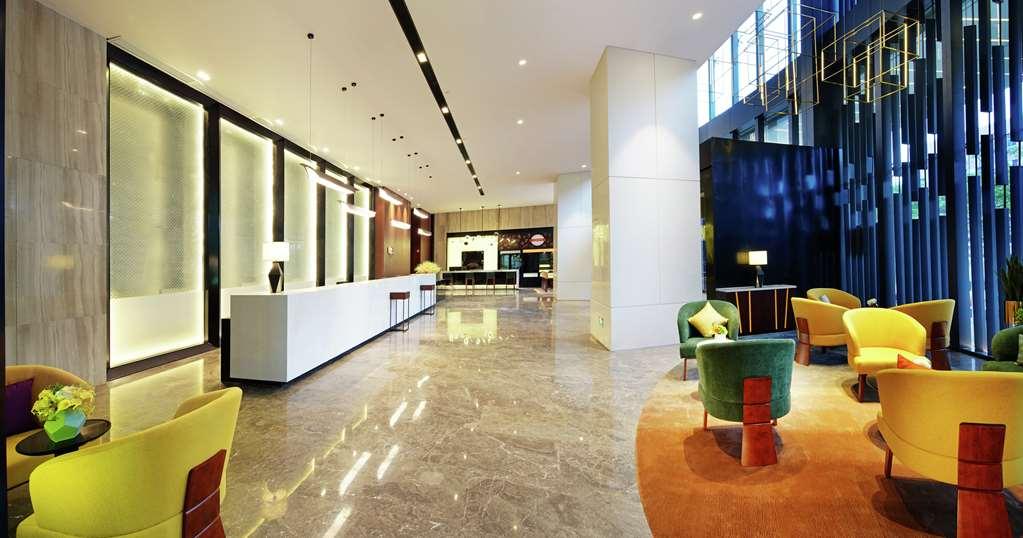 Hampton By Hilton Zhuhai Cheng Feng Plaza Hotel Интериор снимка