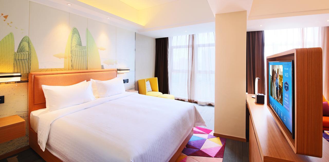 Hampton By Hilton Zhuhai Cheng Feng Plaza Hotel Екстериор снимка